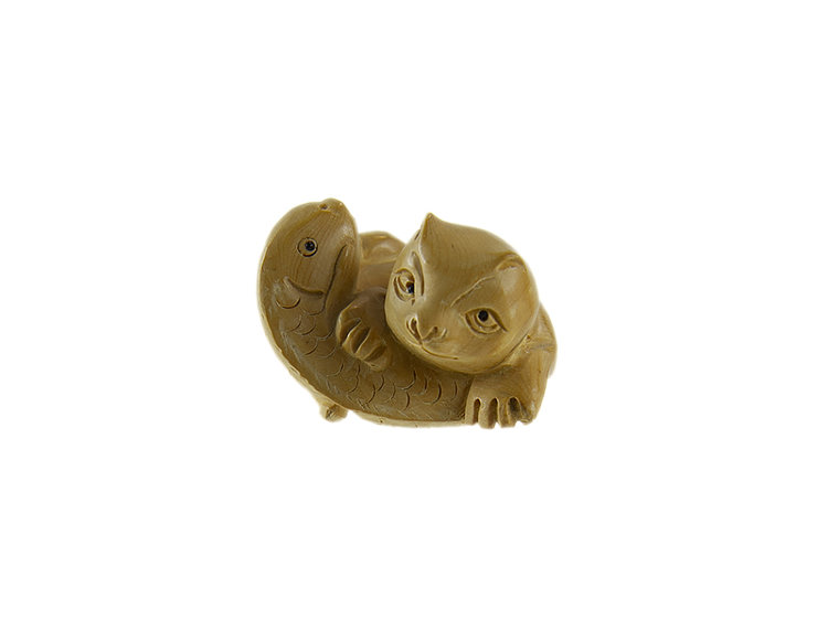 Фигурка дерево "Кот с рыбой", 50 мм